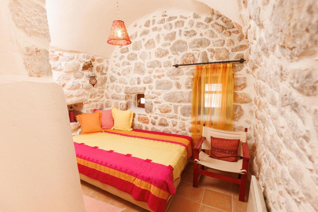 Katafigi Apartment Pyrgos Dirou Exterior photo